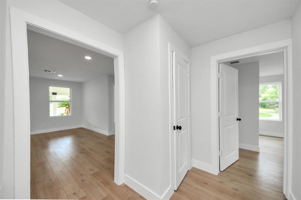 501 Schilling Street, Baytown, Texas image 33