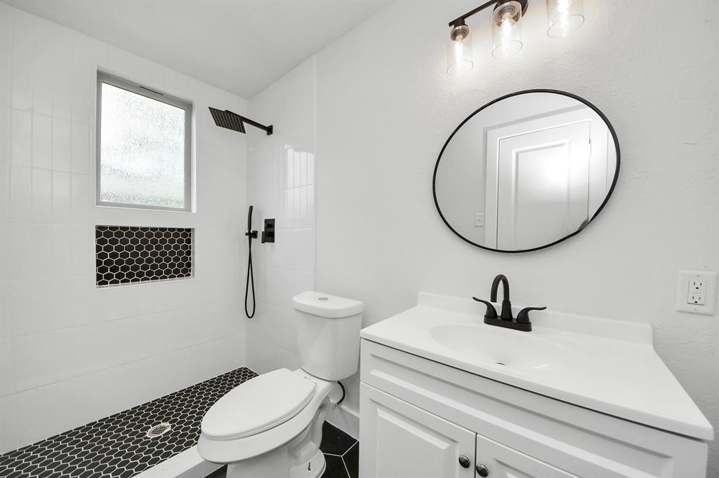 501 Schilling Street, Baytown, Texas image 26