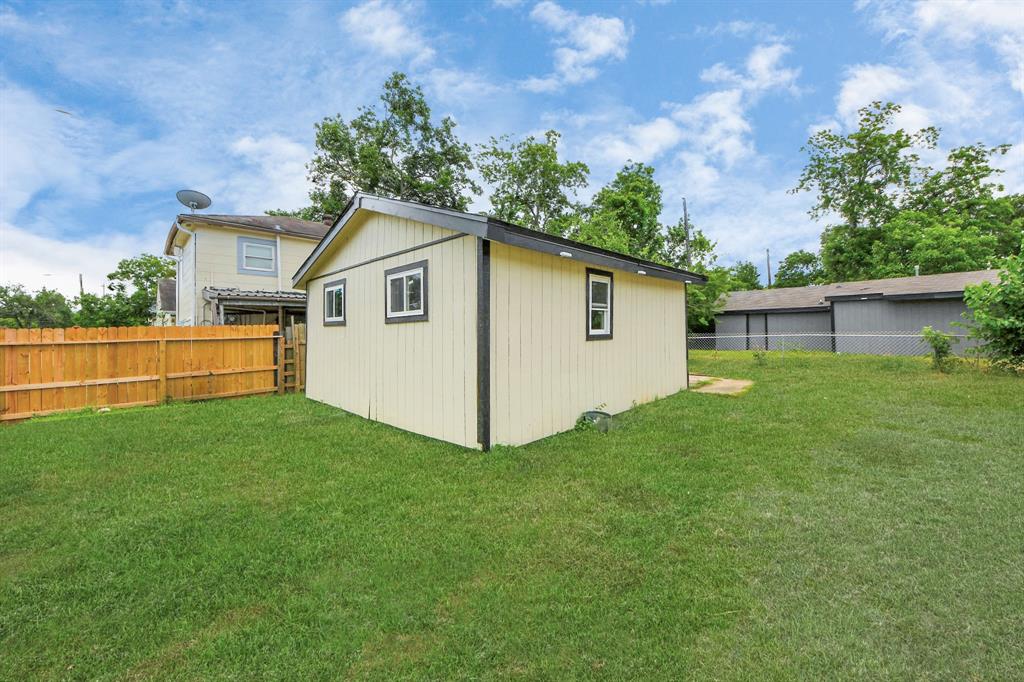 501 Schilling Street, Baytown, Texas image 40