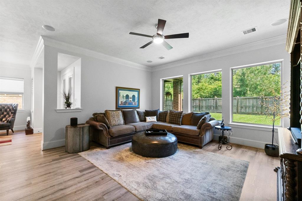 3557 Manor Lake Lane, Spring, Texas image 25