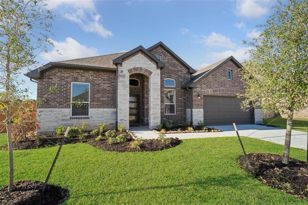 1070 Comal Trail, Dayton, Texas image 1