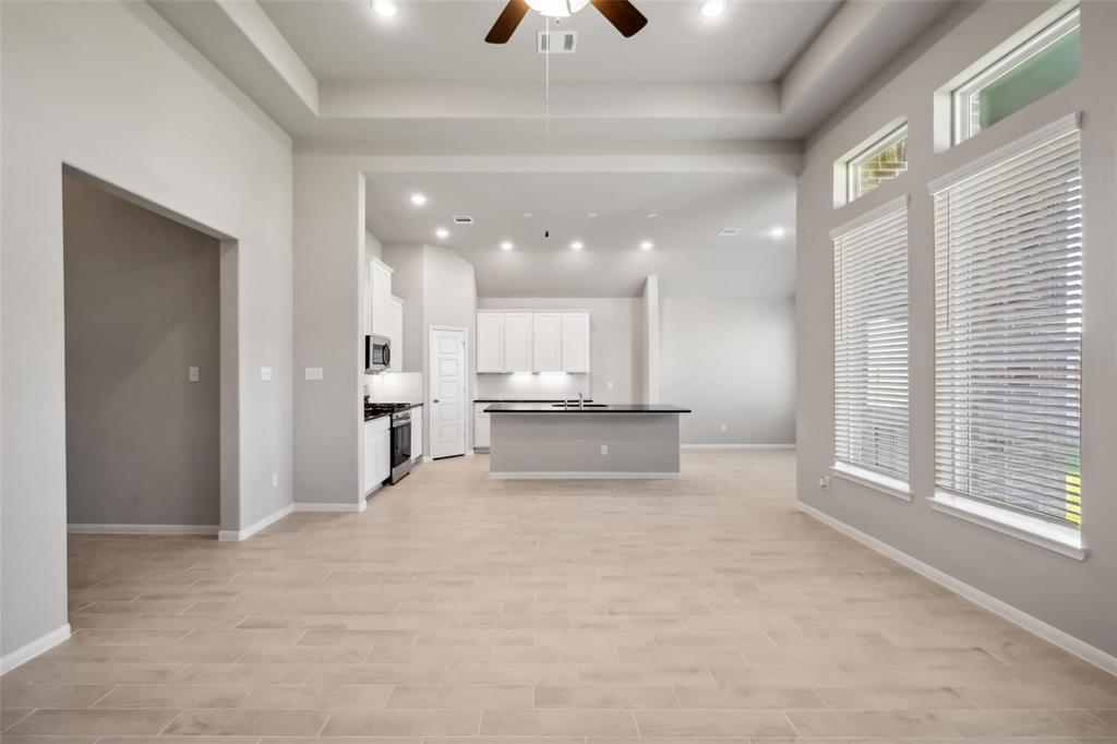 1070 Comal Trail, Dayton, Texas image 12