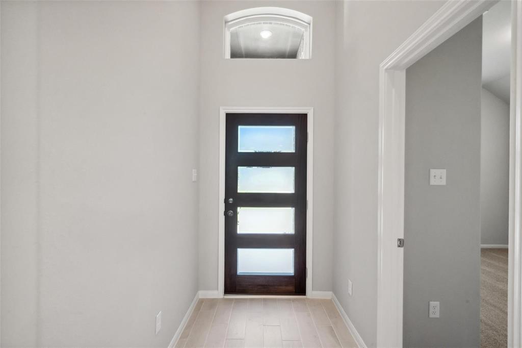 1070 Comal Trail, Dayton, Texas image 3