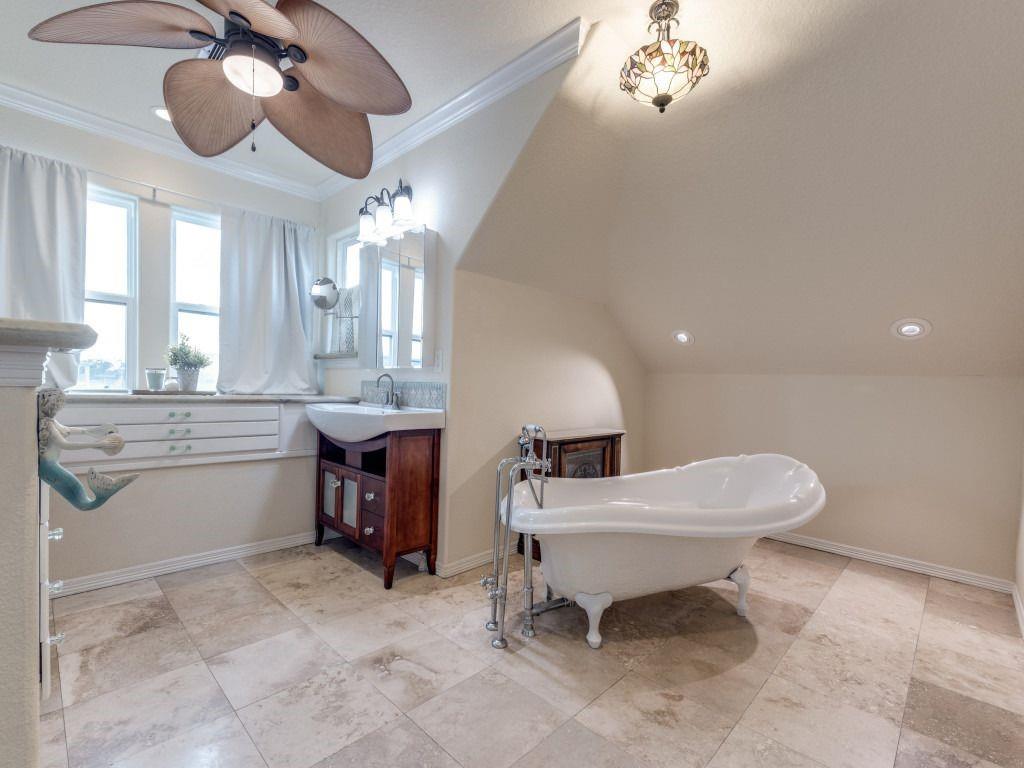 126 E Shore Drive, Clear Lake Shores, Texas image 23