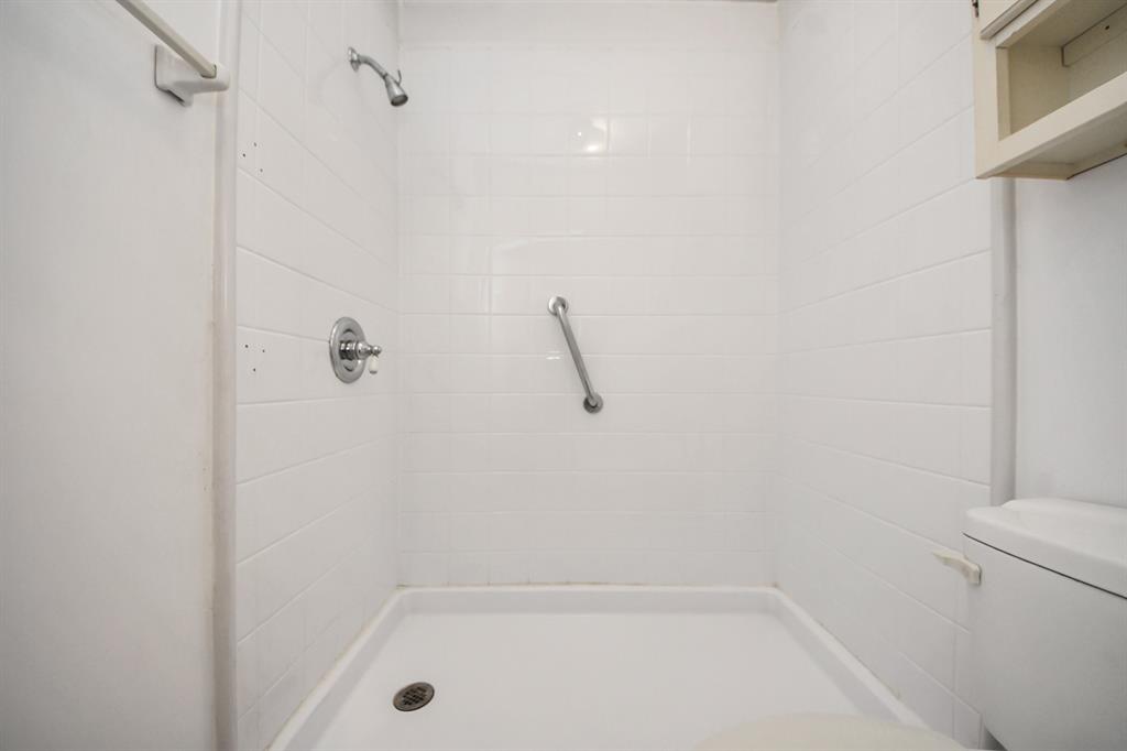 1409 N Park Ridge Drive, Deer Park, Texas image 13