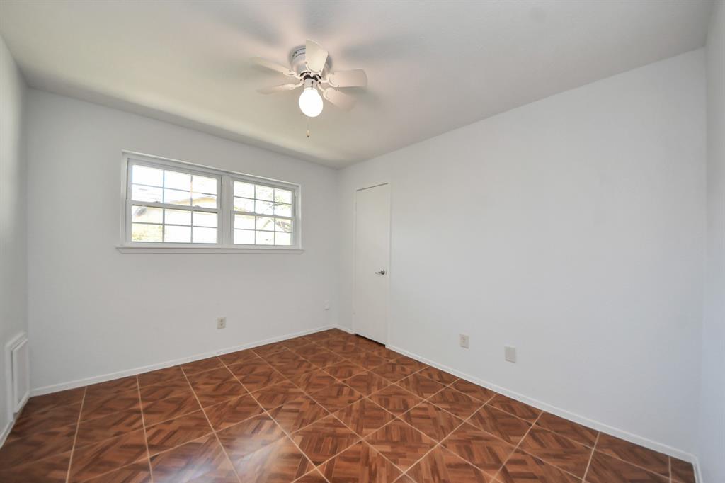1409 N Park Ridge Drive, Deer Park, Texas image 8