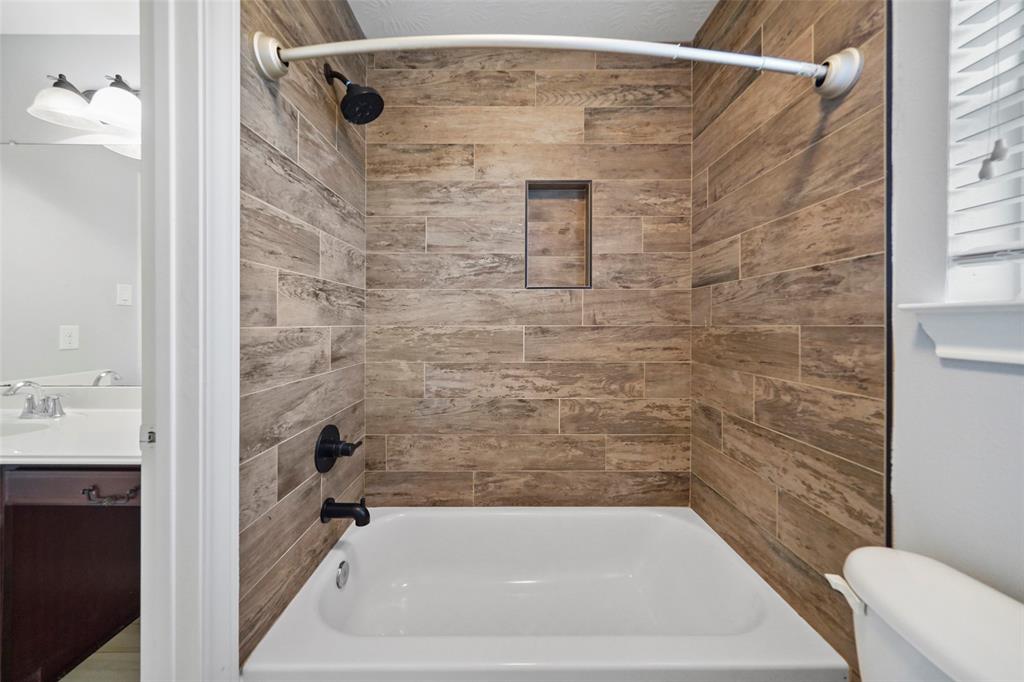 13910 Alex Landing Drive, Humble, Texas image 15