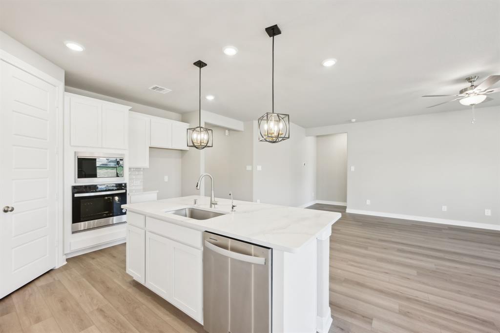 129 Bay Bridge Court, Montgomery, Texas image 12