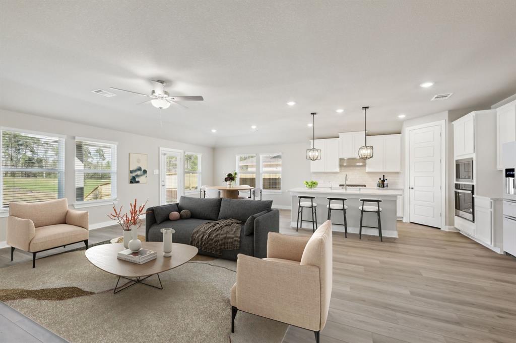 129 Bay Bridge Court, Montgomery, Texas image 1
