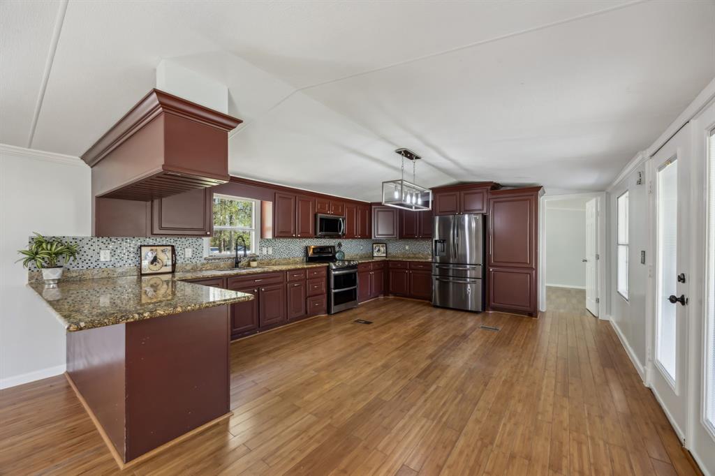 23944 Honeysuckle Drive, Porter, Texas image 3