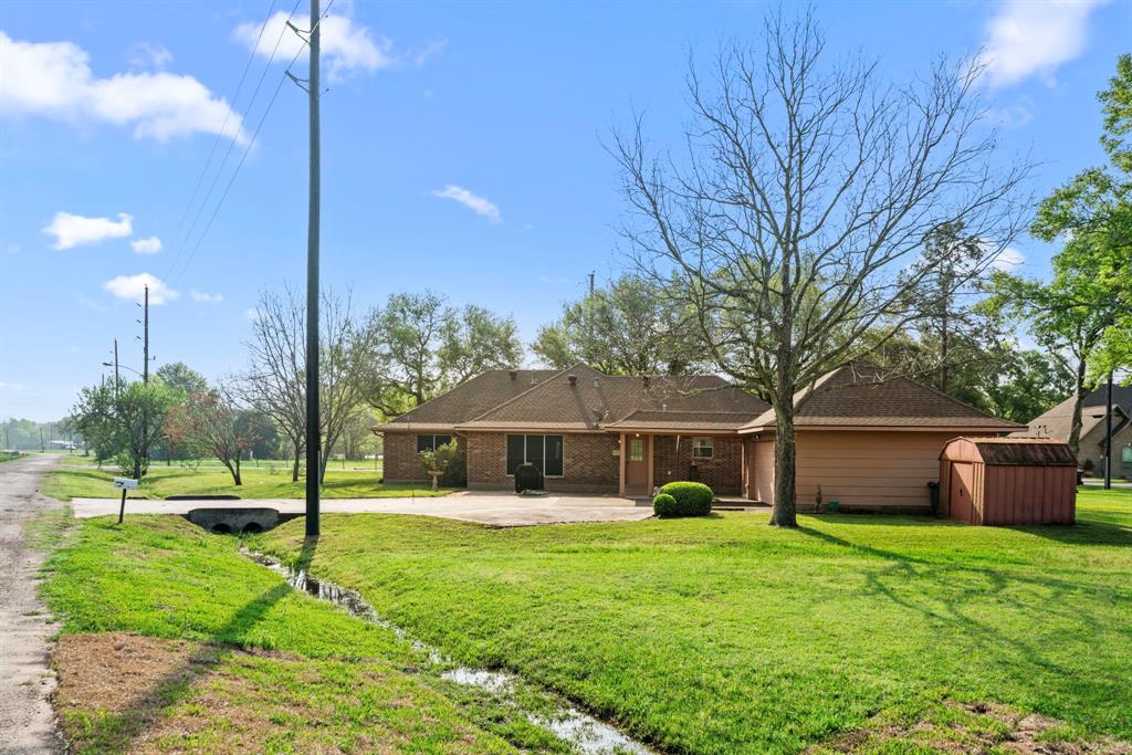 506 Houston Street, Wallis, Texas image 27