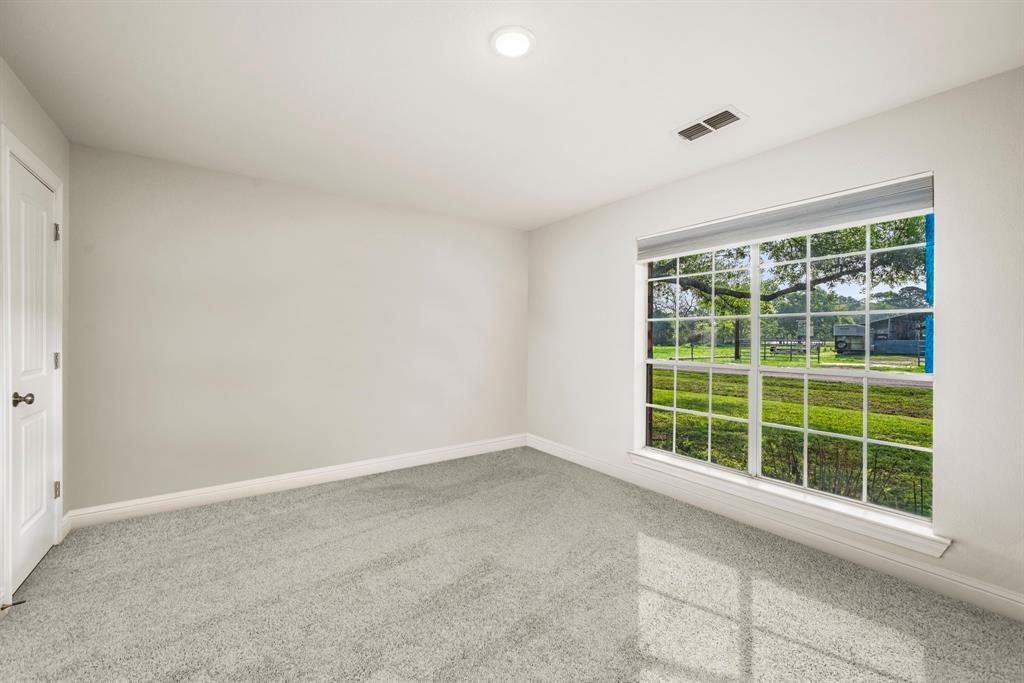 506 Houston Street, Wallis, Texas image 20