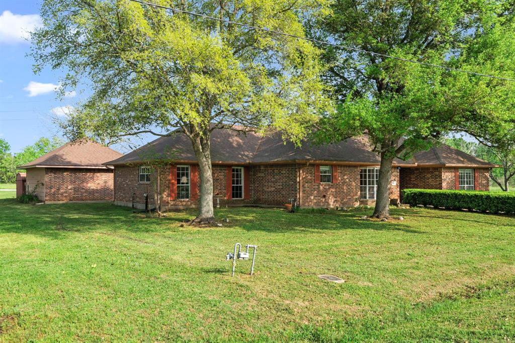 506 Houston Street, Wallis, Texas image 3