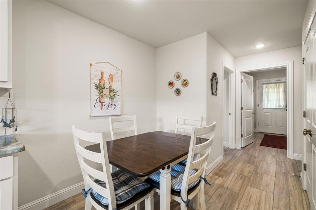 506 Houston Street, Wallis, Texas image 13
