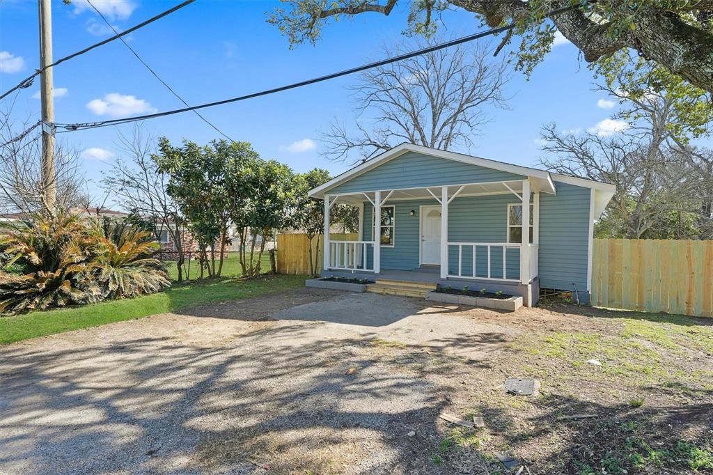 203 Johnson Street, La Marque, Texas image 1