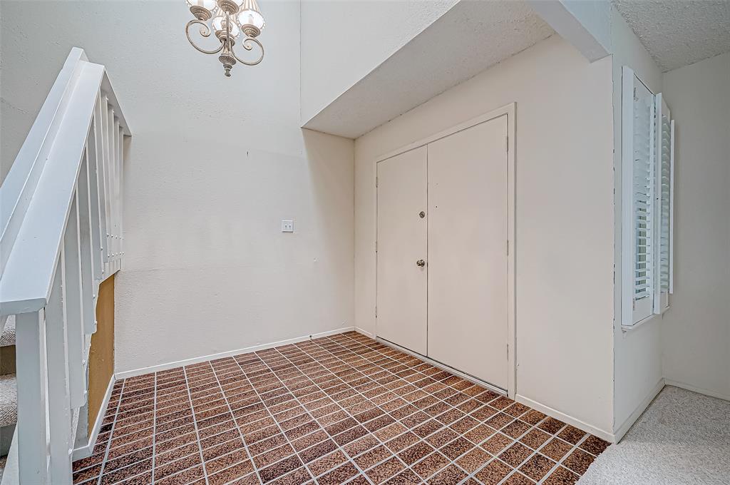 11605 Southlake Drive 32