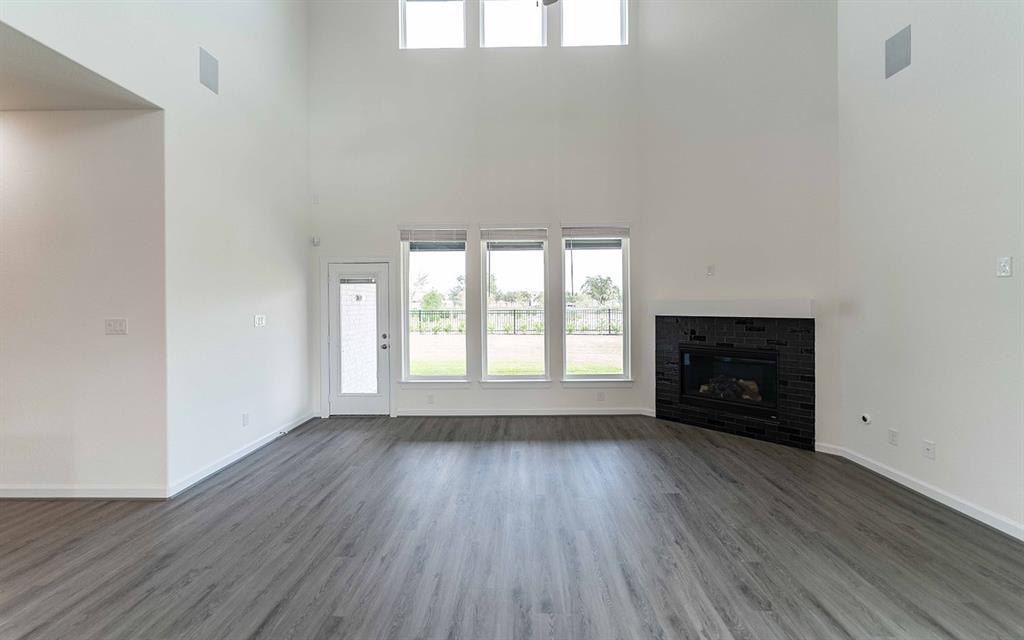 8406 Crab Blossom Drive