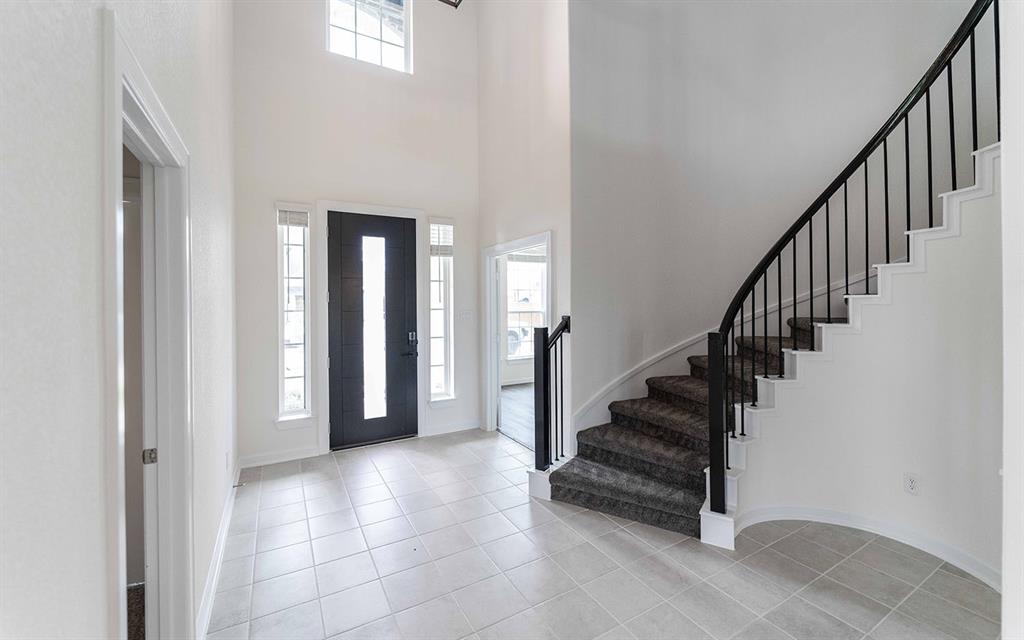 8406 Crab Blossom Drive