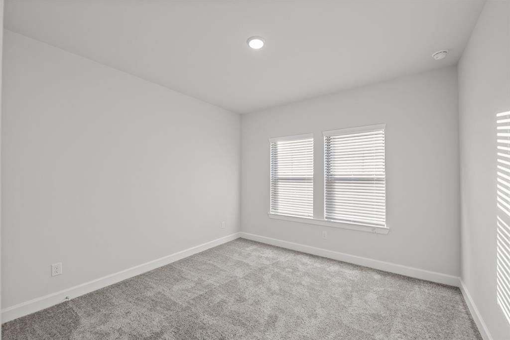 listing image 40