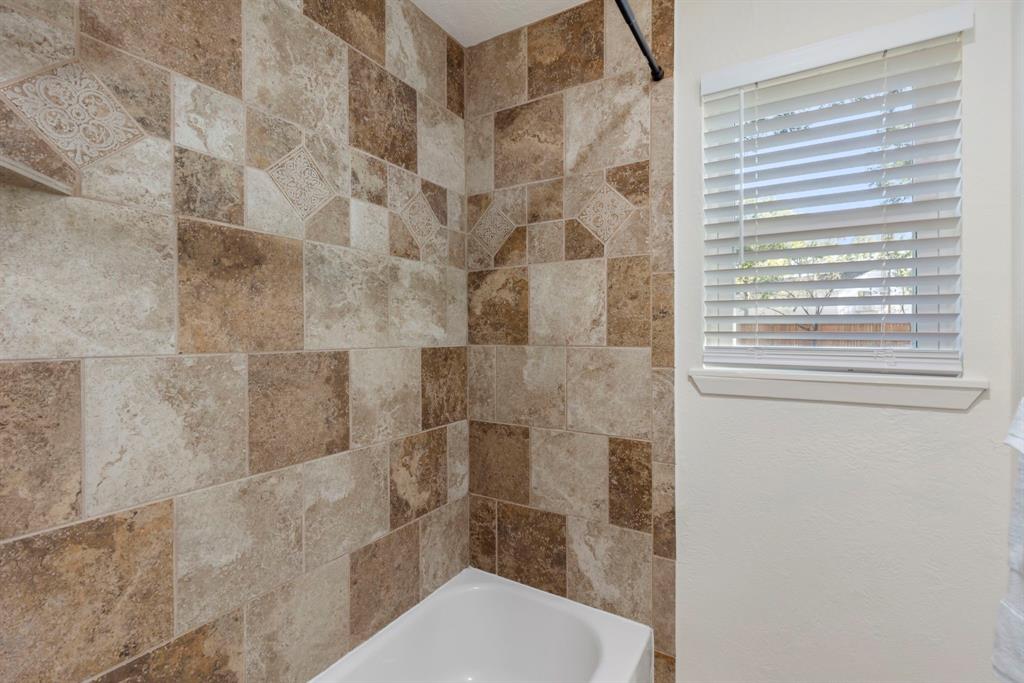 2443 Ripplewood Dr, Conroe, Texas image 23