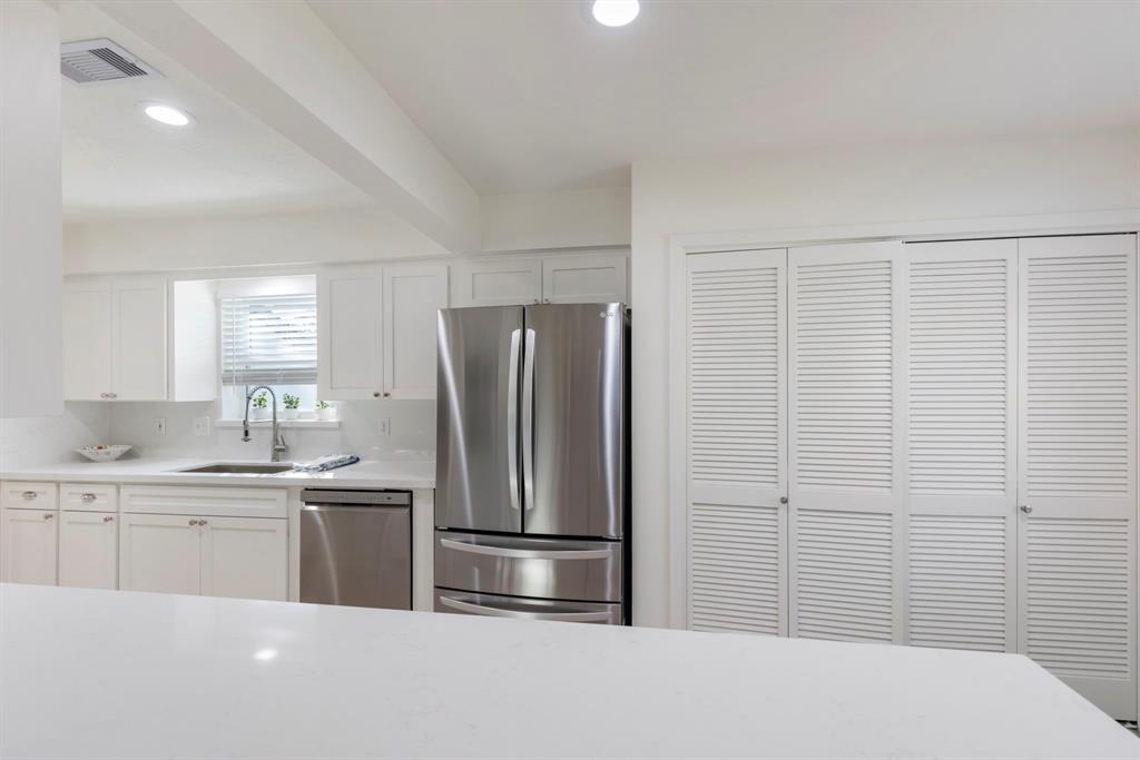 2443 Ripplewood Dr, Conroe, Texas image 21