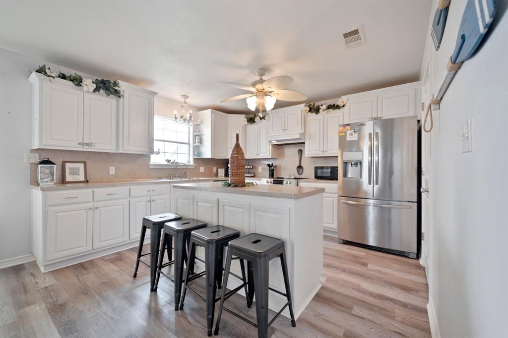 979 James Road, Gilchrist, Texas image 16