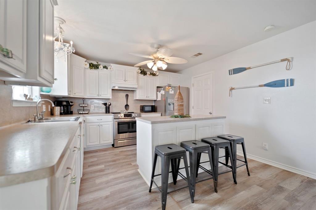 979 James Road, Gilchrist, Texas image 17