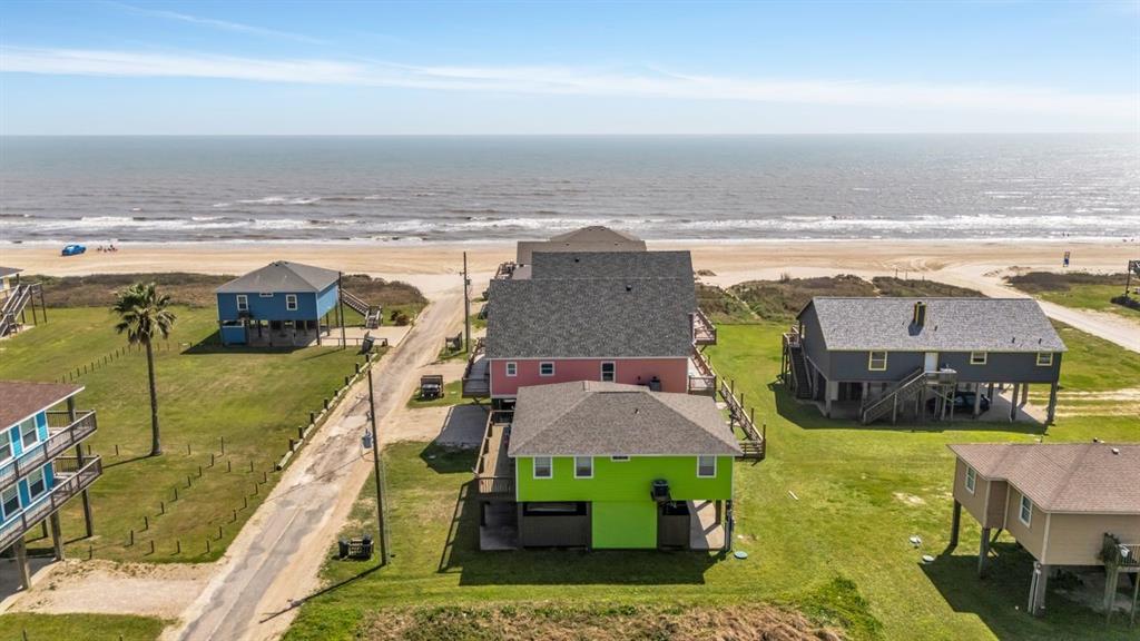 979 James Road, Gilchrist, Texas image 2