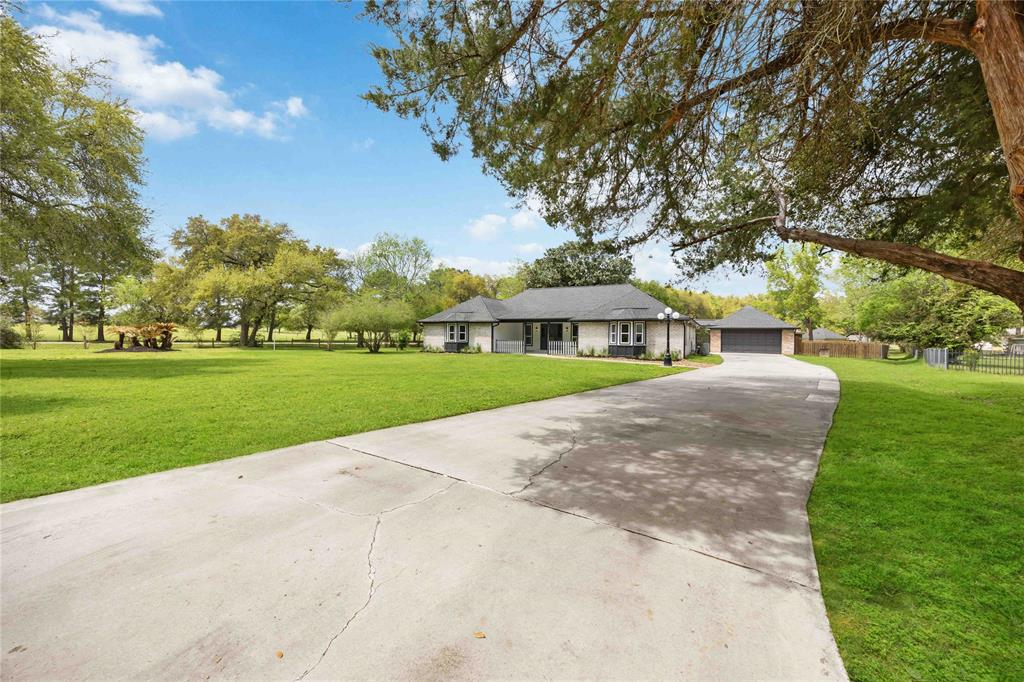 18926 Misty Lane Ln, Tomball, Texas image 3