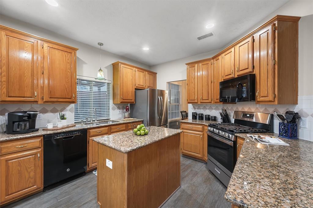 7522 Cherry Brook Court, Sugar Land, Texas image 7