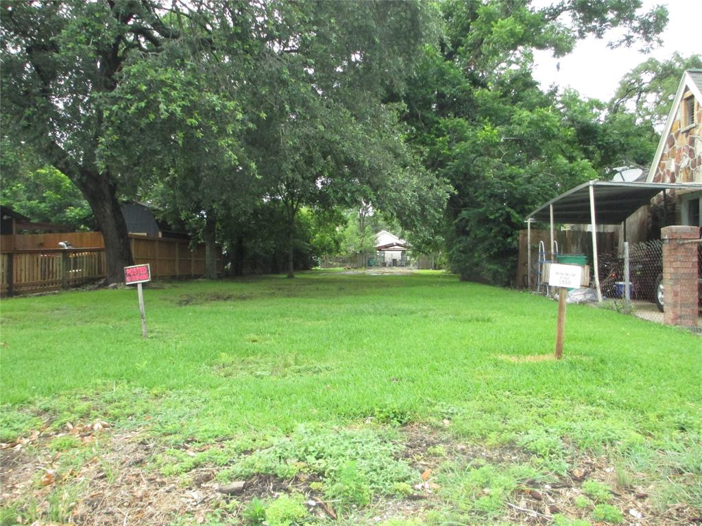 2115 Carolina Street, Baytown, Texas image 2