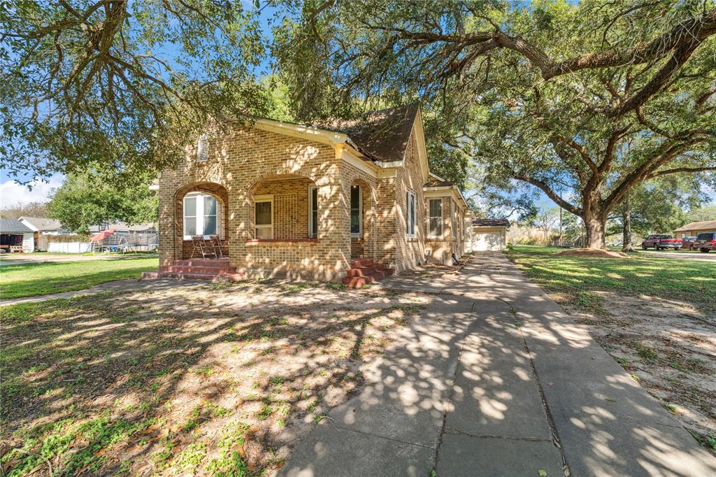 504 W Prairie Avenue, Eagle Lake, Texas image 3