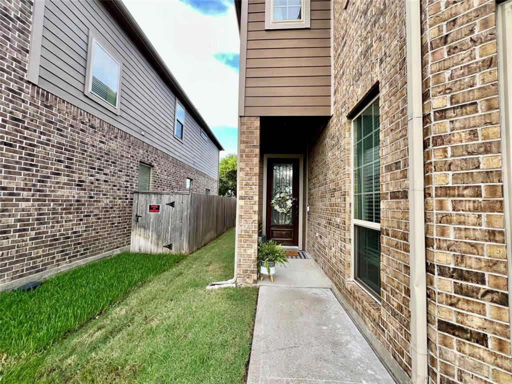 18718 Fairmont Springs Court