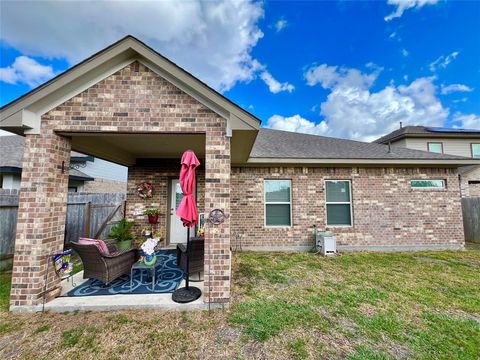 A home in Angleton