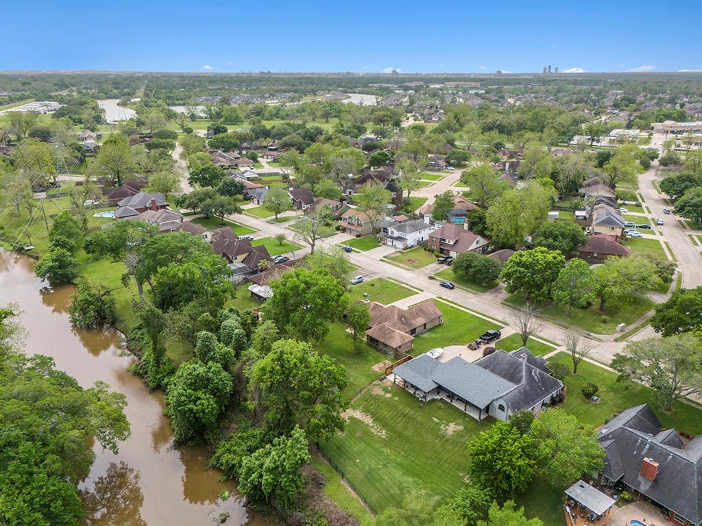 130 Juniper Street, Lake Jackson, Texas image 39