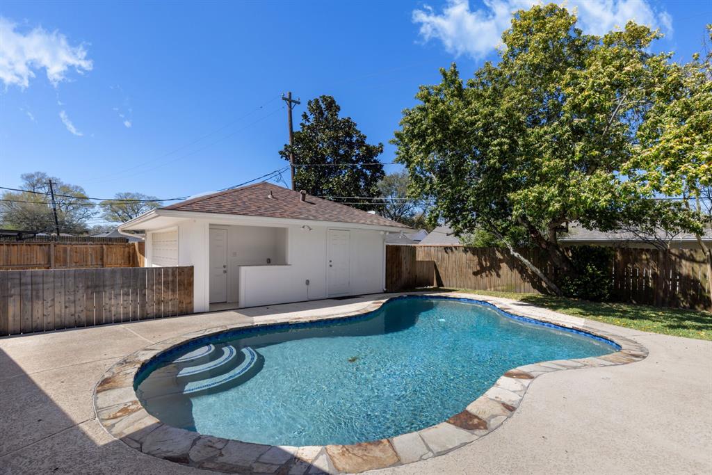 4310 Wigton Drive, Houston, Texas image 3