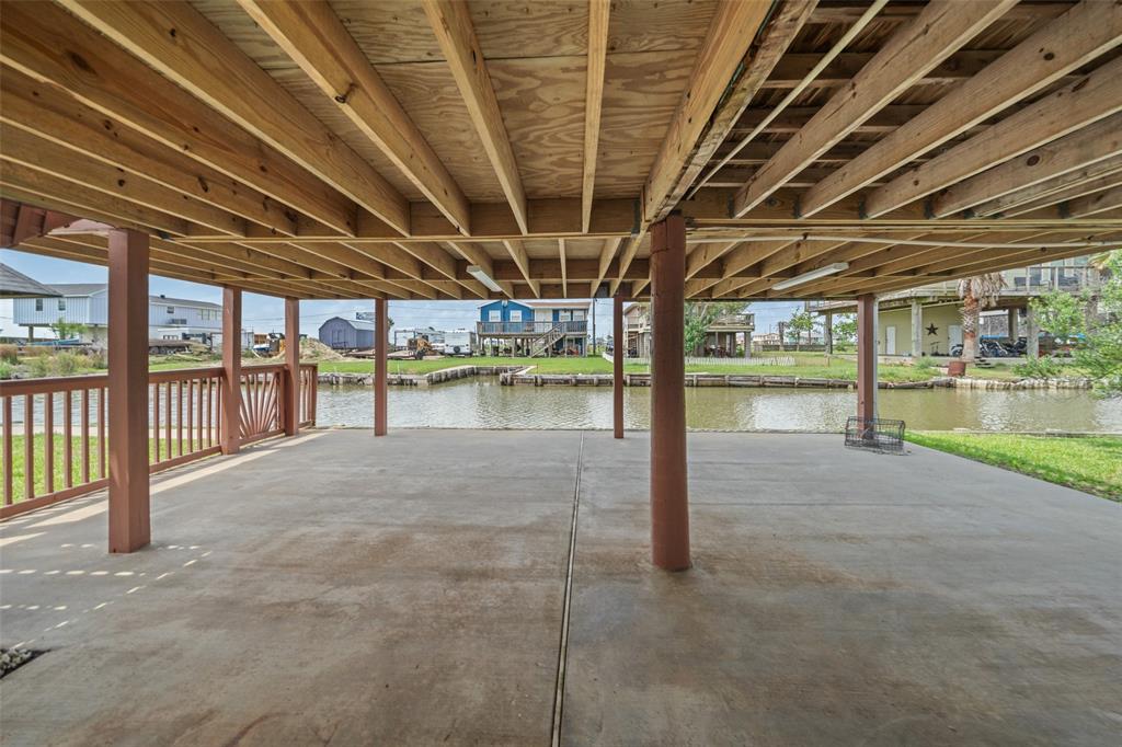 7116 Delesandri Drive, Hitchcock, Texas image 34