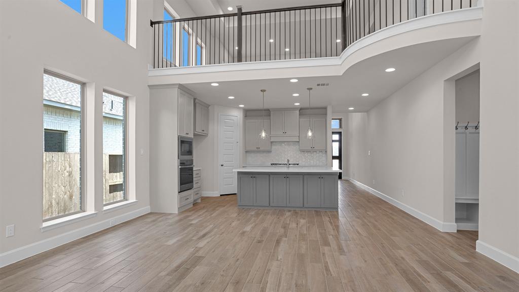 5807 Pink Coral Lane