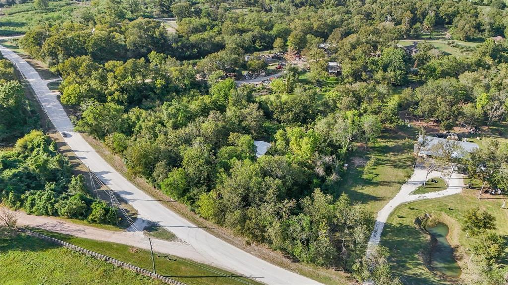 39066 Donigan Road, Brookshire, Texas image 9