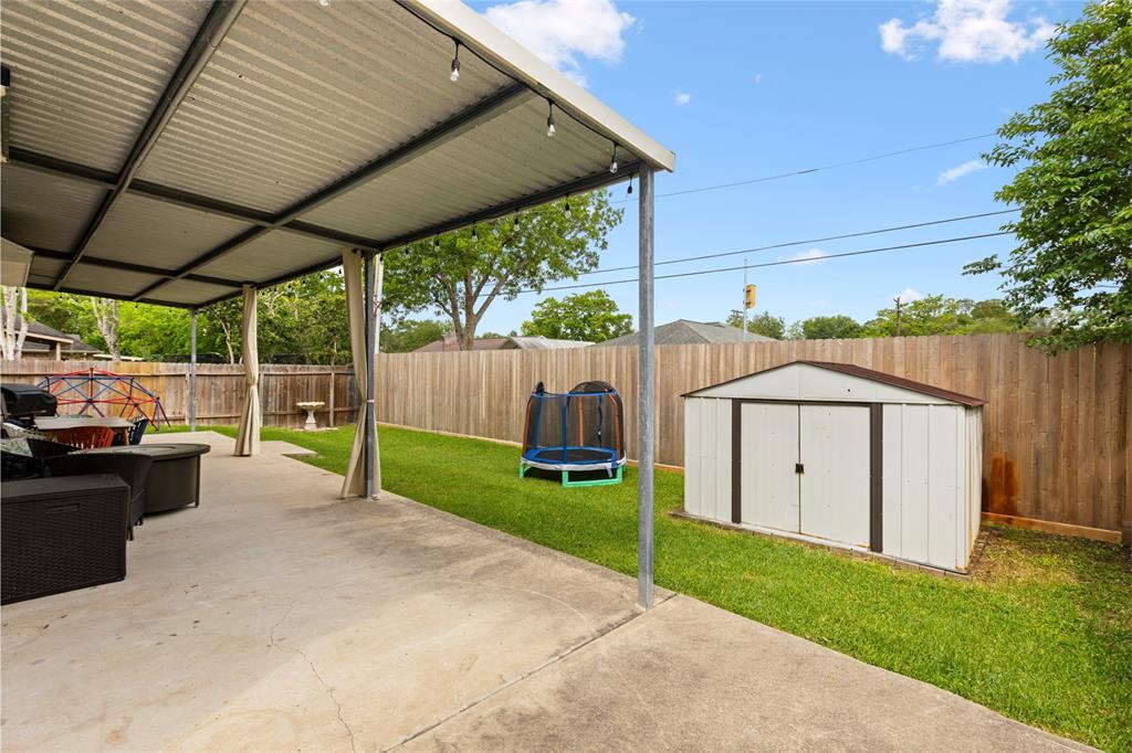 3901 Kimberly Drive, Pearland, Texas image 33