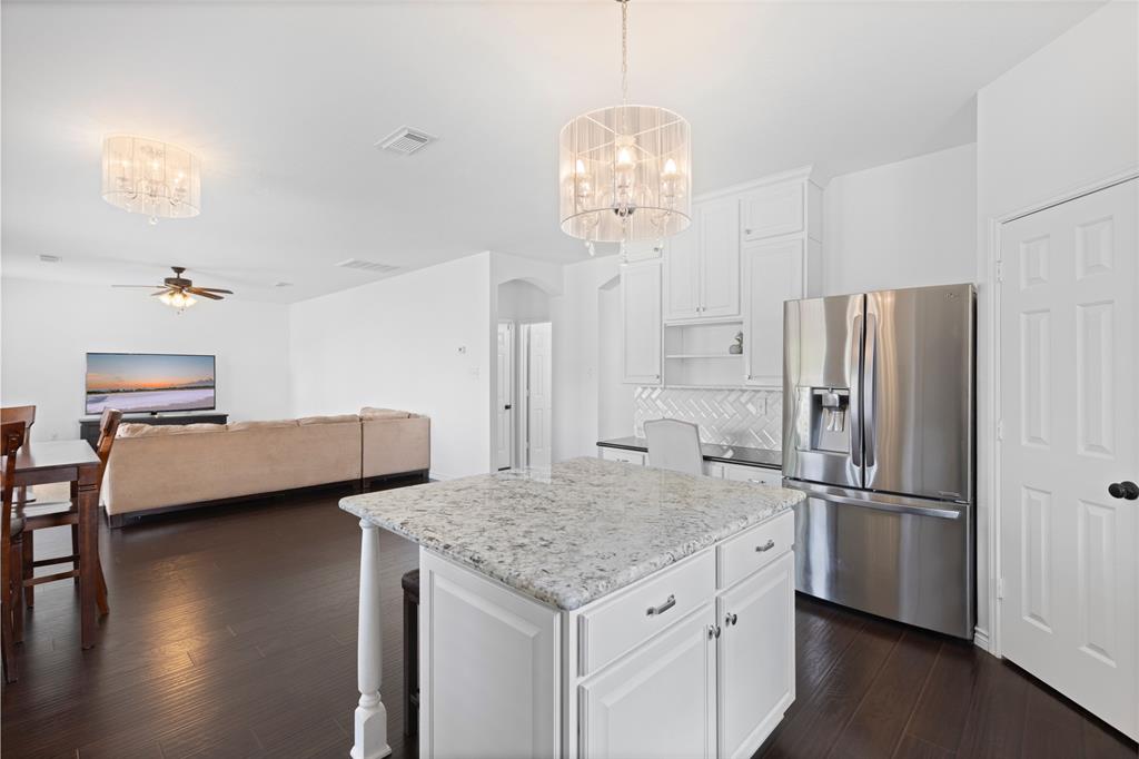 3901 Kimberly Drive, Pearland, Texas image 13