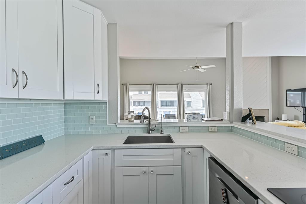 8111 Broadway Street #7, Galveston, Texas image 15