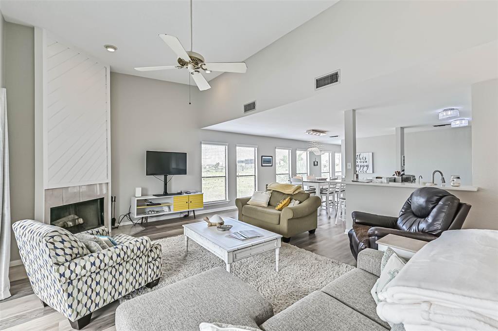 8111 Broadway Street #7, Galveston, Texas image 19