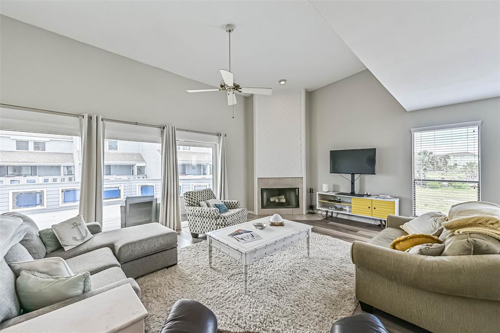 8111 Broadway Street #7, Galveston, Texas image 18