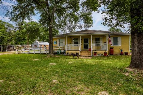 Single Family Residence in Bellville TX 1566 Yaupon Road.jpg