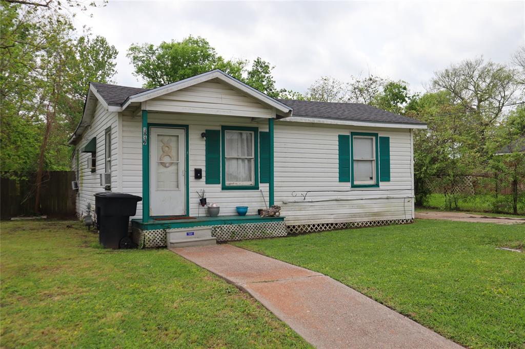 1819 N 19th Street, Nederland, Texas image 1