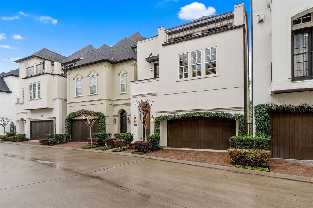 1811 Upland Lakes