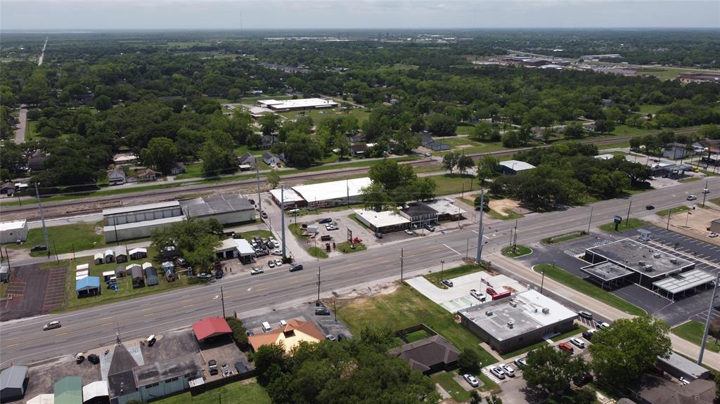 8030 Highway 6, Hitchcock, Texas image 2