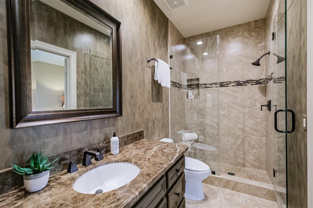 60 Waterford Pointe Circle, Sugar Land, Texas image 33