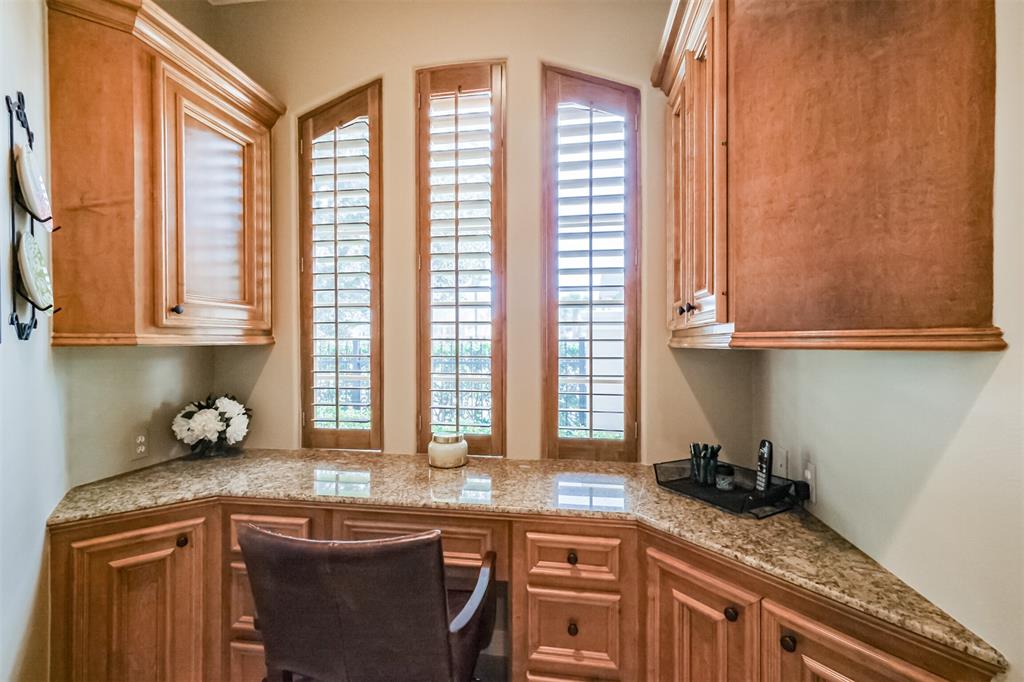 60 Waterford Pointe Circle, Sugar Land, Texas image 18